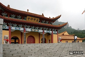 辽宁丹东灵峰禅寺