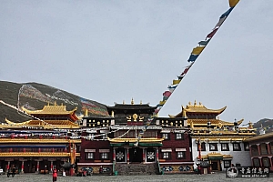 四川甘孜康定塔公寺