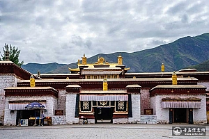 西藏山南昌珠寺