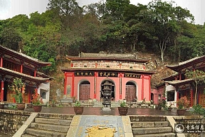 云南保山卧佛寺