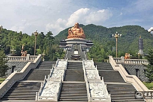 浙江奉化雪窦寺