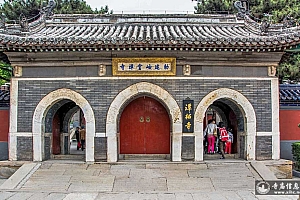 北京潭柘寺-北京最大的皇家寺院