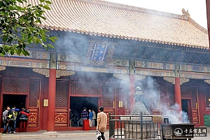 北京雍和宫-北京最大的黄庙