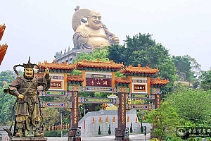 台湾云林县斗六湖山寺