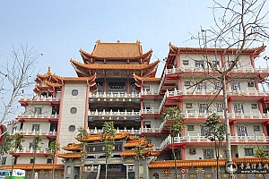 台湾新北市土城区广承岩寺