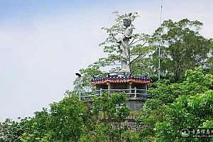 台湾高雄月慧山观音禅院