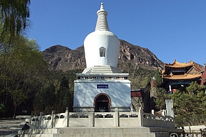 河北唐山灵山白塔寺